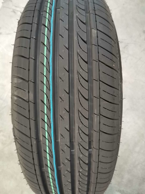 V Symbole de vitesse 205-225 mm Largeur radiale du pneu de voiture de tourisme 155/65R13