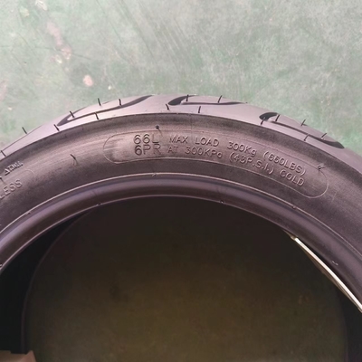 Matériau de base 130/70-13 Pneus de moto pour la fiabilité