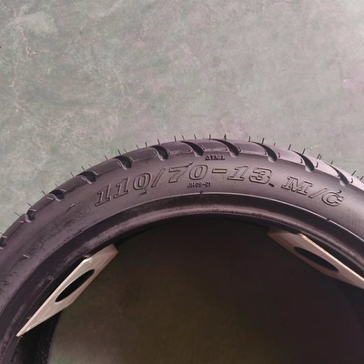 OEM Acceptable 110/70-13 pneus de moto pour tricycle et scooter électrique motorisé