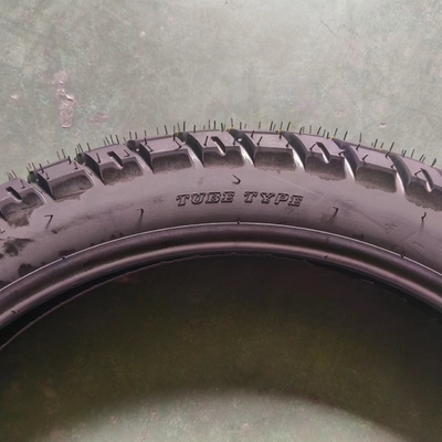 Pneus de moto noir 3.00-18 Parfait pour les solutions de remplacement/réparation