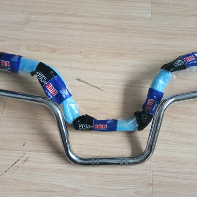 Pièces OEM de carrosserie de motocyclettes Chaîne de chaussure de frein et roulement à engrenages