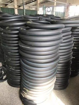 Ventilateurs et tubes intérieurs en caoutchouc naturel pour pneus de motocyclettes de 3,00 à 18