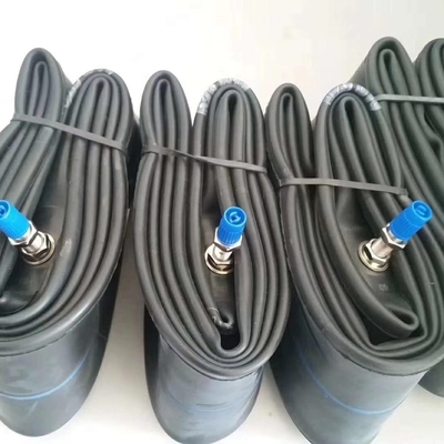 Ventilateurs de gomme butyle Pneus de moto 2.75-17 avec résistance de 10-12 MPA