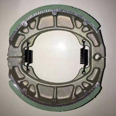 Fournir directement des pièces détachées chinoises et d'autres souliers de frein de moto avec photo