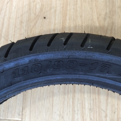 Rating de pliage 6pr/8pr Pièces de roues 110/80-17 Tube intérieur de moto pour accessoires de moto