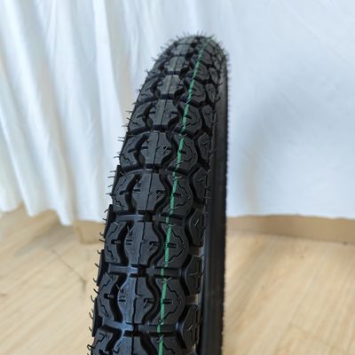 Pneus de moto de la rue 3.00-17 avec nature standard et raisonnable en noir