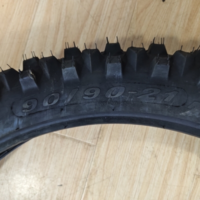 Durable et de choix 90/90-21 Super souple pour le remplacement/réparation