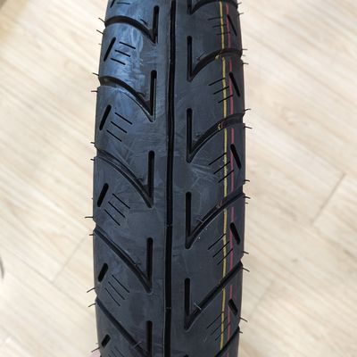90/90-18 Pneus de moto et tubes intérieurs OEM acceptable pour une grande durabilité