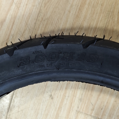 Remplacement/réparation but 360h18 pneu de moto pour l'Amérique du Sud 6pr/8pr Ply Rating