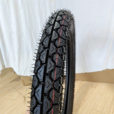 Contenu en caoutchouc de 35% à 55% Pneus sans air pour motocycle avec boîtier de pneu durable