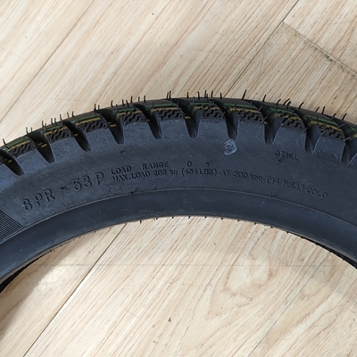 3.00-17 Pneus de moto fabriqués à partir de matières premières naturelles en caoutchouc, acier et nylon