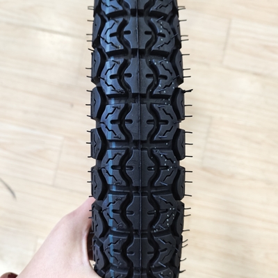 Pneus à tube intérieur de motocyclette du marché de Qingdao 3.00-17 Fabriqué en caoutchouc naturel en acier nylon