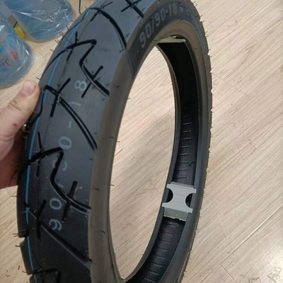 90/90-18 Pneus de moto adaptés à diverses exigences du client