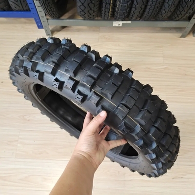 Type de tube TT/TL 140/80-18 6/8 PR Pneus de motocyclette super-doux et moyennement-doux pour la Russie