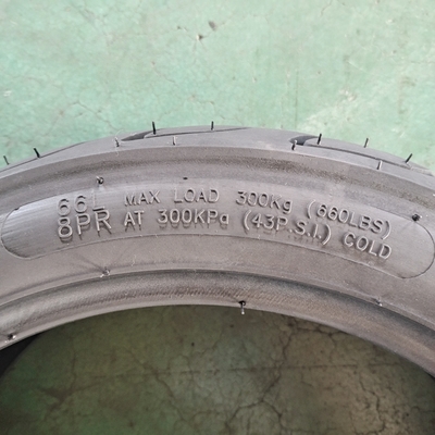 130/60-13 130/70-13 Pneus sans tube pour scooter avec certification ISO CC et acceptation OEM