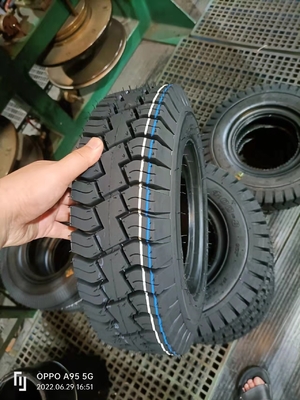 35% 45% Contenu en caoutchouc Bajaj pneus et tubes pour tricycles et motos 25-30 jours Délai de livraison