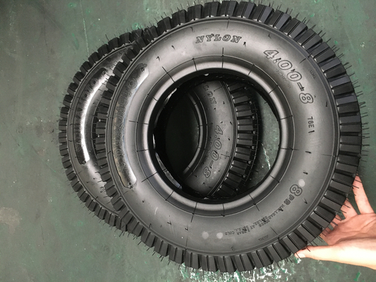 35% 45% Contenu en caoutchouc Bajaj pneus et tubes pour tricycles et motos 25-30 jours Délai de livraison