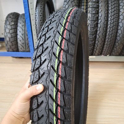 17 Taille du pneu Pneus de moto en caoutchouc naturel 110/90-17 100/90-17 pour les performances