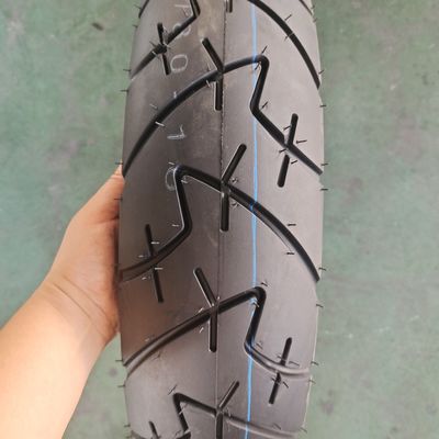 Pneus sans tuyau de moto de 17 pouces pour une conduite stable et en douceur