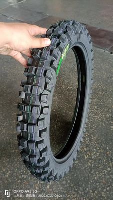 Pneus de motocyclettes 14 16 17 18 19 21 pouces en caoutchouc naturel Cheval volant