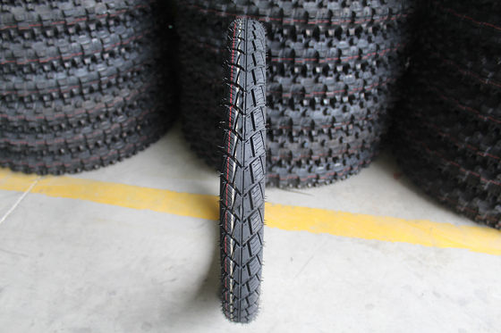 Pneus de motocyclettes 14 16 17 18 19 21 pouces en caoutchouc naturel Cheval volant