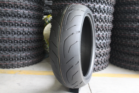 180/50-17 180/55-17 190/50-17 190/55-17 200/50-17 200/55-17 Pneus pour motocyclettes