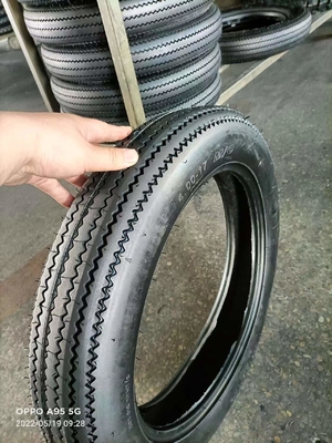 Améliorez votre trajet avec des pneus de moto à dent de scie en caoutchouc naturel et un boîtier