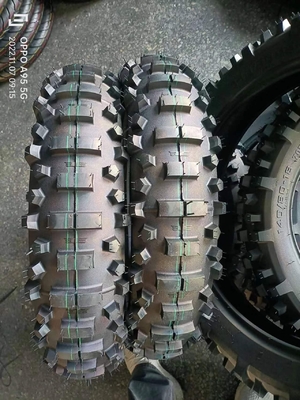 140/80-18 Pneus mous de moto adaptés aux exigences du client