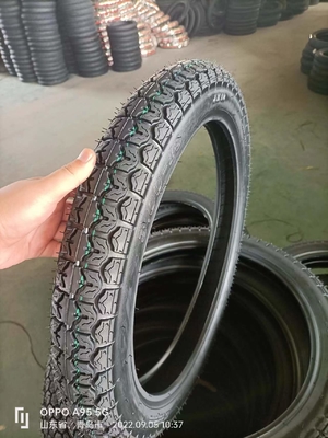 35% 45% Rueebr Contenu roues de motocyclettes pneus pour motocyclettes 90/90-18 au port de Qingdao