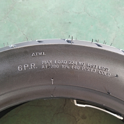 110/90-13 Pneus de motocyclettes et pneus à moteur à port de Qingdao