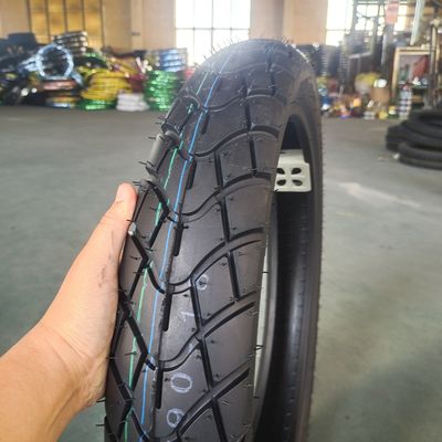 Vente Pneus de moto Pneus 90/90-18 avec 6pr/8pr Ply Rating caoutchouc naturel