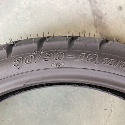 Vente Pneus de moto Pneus 90/90-18 avec 6pr/8pr Ply Rating caoutchouc naturel