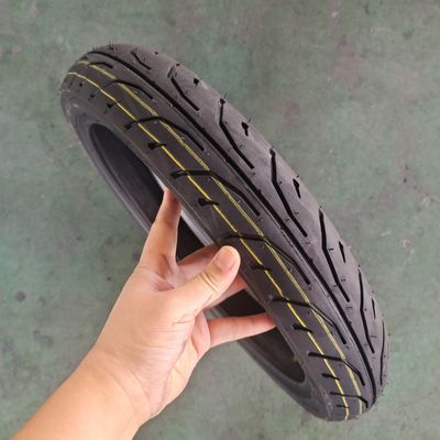 Pneus sans tuyau 70/90-14 6PR Pneus de motocyclettes parfait'Exigences Pièces de rechange incluses