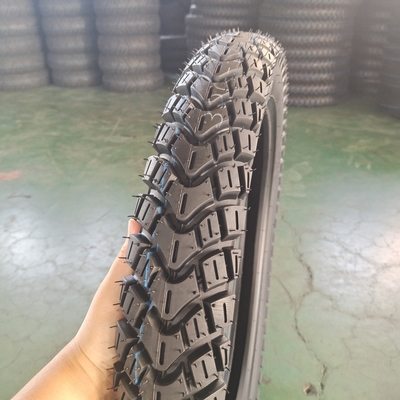 3.00-17 Pneus et tubes de motocyclettes Matériaux de première qualité pour de meilleures performances