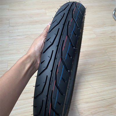 Contenu en caoutchouc de 35% à 55% Marché africain Pneus de moto 80/90-17 Pièces et accessoires