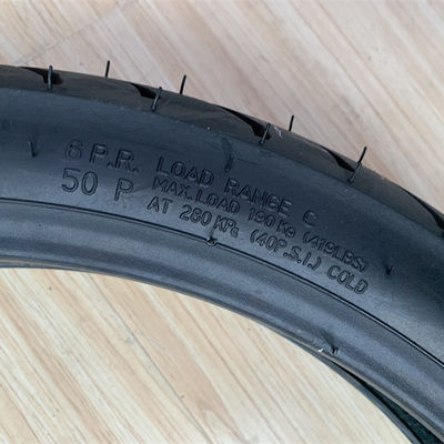 Contenu en caoutchouc de 35% à 55% Marché africain Pneus de moto 80/90-17 Pièces et accessoires