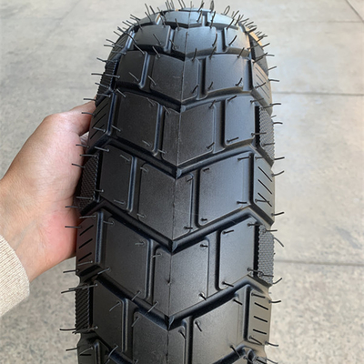 Délai de livraison Dans les 25 jours Pneus rapides Motocycle Pneus sans tube Motocycles Tailles 120/90-10