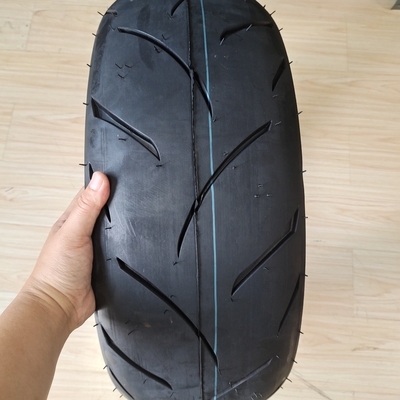 Pneus de motocyclette 180/55-17 190/55-17 pour le port de chargement de Qingdao