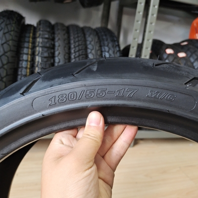 6PR/8PR Ply Rating Nature caoutchouc acier nylon Matériau pneumatique de motocycle 180/55-17