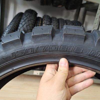 Pneus de moto en caoutchouc naturel 15070B18 pour des performances optimales