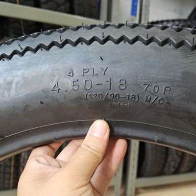 Pneus de moto à dents de scie Pneus 5.00-16 4.50-18 avec caoutchouc naturel à Qingdao