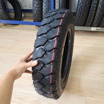 Type de tube/ pneus de moto sans tube 5.00-12 avec 35%-55% de teneur en caoutchouc et abordable