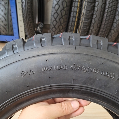 Type de tube/ pneus de moto sans tube 5.00-12 avec 35%-55% de teneur en caoutchouc et abordable