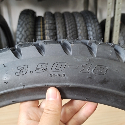 6pr/8pr Pneus naturels en caoutchouc pour motocyclettes et tubes intérieurs de pneus avec marque approuvée 3.50-18