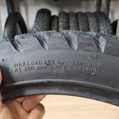 6pr/8pr Pneus naturels en caoutchouc pour motocyclettes et tubes intérieurs de pneus avec marque approuvée 3.50-18