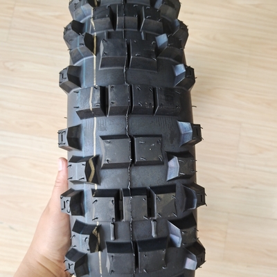 6PR/8PR Ply Rating pneumatique sans tube noir pour motocycle 140/80-18 140/80/18 pour le marché russe