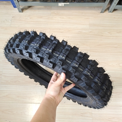 Pneus en caoutchouc naturel en acier en nylon 140/80/18 140/80-18 Pneus de moto 140x80x18
