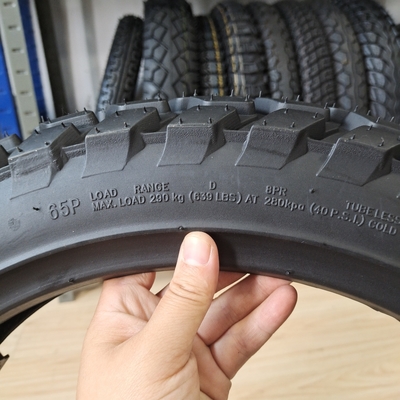 Ply Rating 6pr/8pr Super 110/90-16 TL TT Pneus en caoutchouc pour motocyclettes destinés au marché vénézuélien