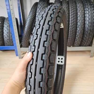 Venezuela Marché pneu de moto 3.60H18 avec couleur noire et port de chargement de Qingdao