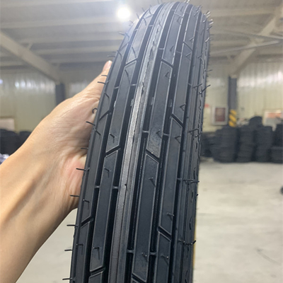 Résistance à la traction 10.5 Pneus de moto 2.75-17 Le choix ultime pour les coureurs partout
